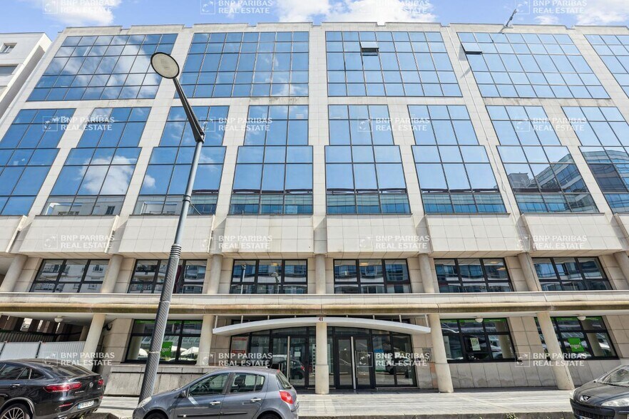 41-43 Avenue Du Centre, Montigny-le-Bretonneux à louer - Photo de l’immeuble – Image 1 sur 25