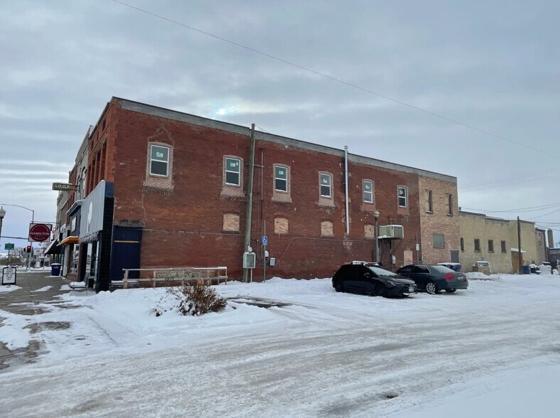 23 N Bridge St, Saint Anthony, ID à vendre - Photo de l’immeuble – Image 3 sur 20