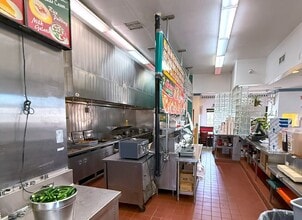 23260 Sunnymead Blvd, Moreno Valley, CA à louer Photo intérieure– Image 2 sur 3