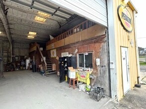 12583 Highway 90, Beaumont, TX à vendre Photo intérieure– Image 2 sur 6