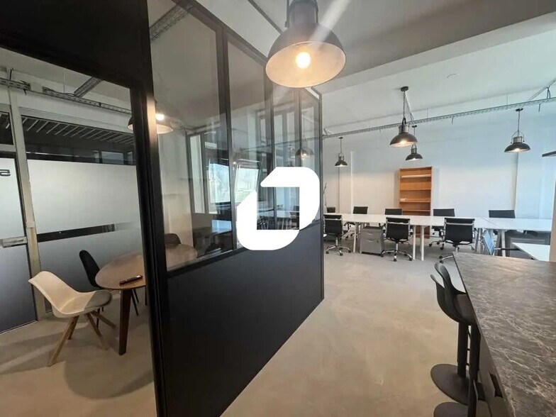 Bureau dans Paris à louer - Photo de l’immeuble – Image 2 sur 10