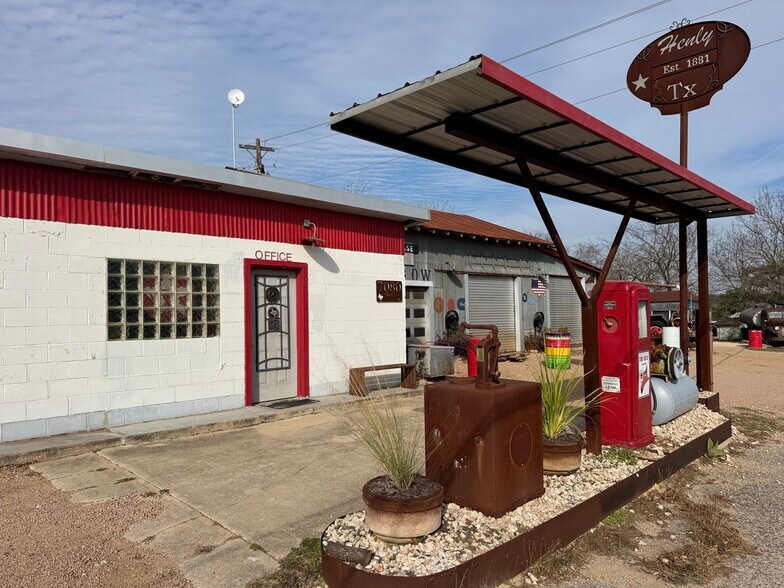 7080 W Highway 290, Dripping Springs, TX à louer - Photo de l’immeuble – Image 2 sur 17