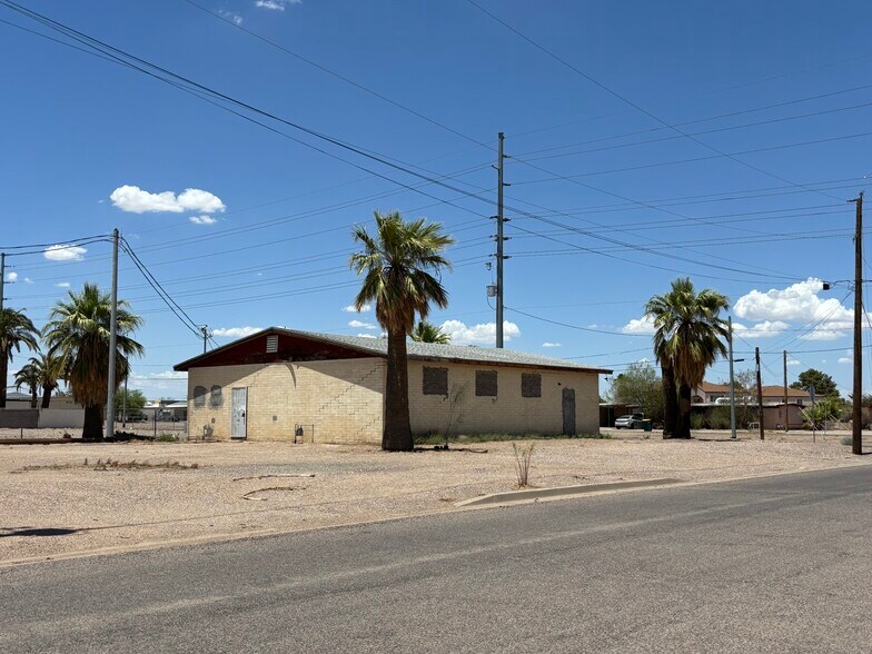 419 E Alsdorf Rd, Eloy, AZ à vendre - Photo de l’immeuble – Image 1 sur 8