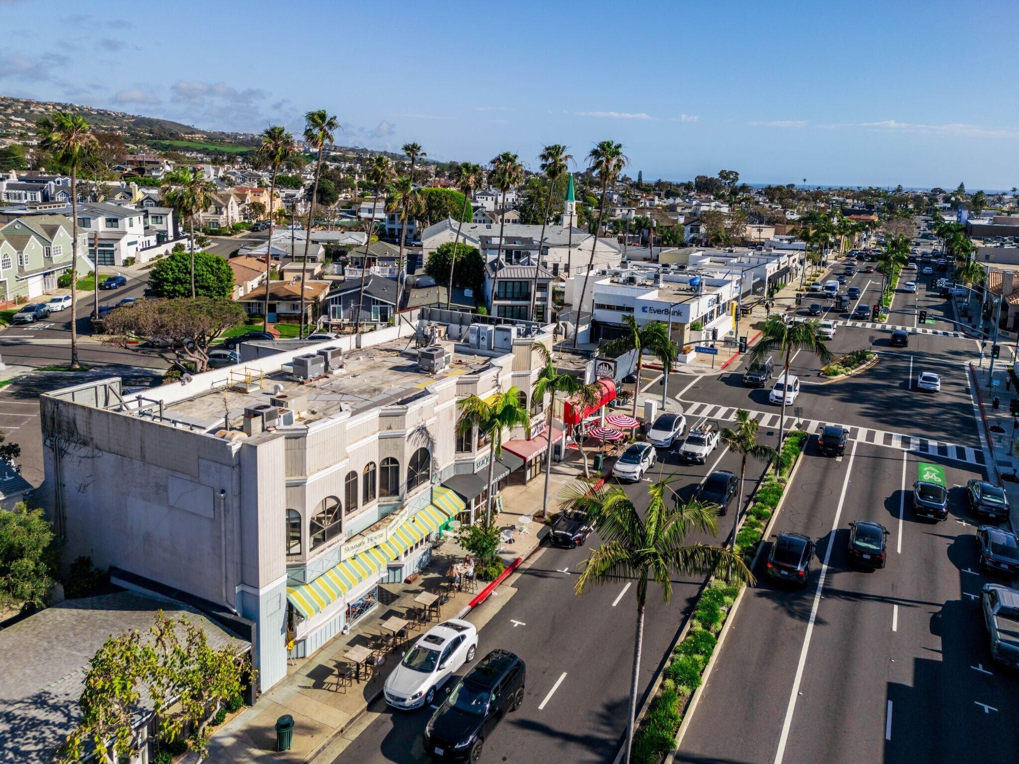 2744 E Coast Hwy, Corona del Mar, CA à vendre Photo principale– Image 1 sur 15