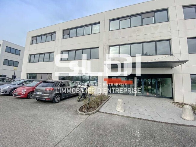 Plus de détails pour 23 Rue Maryse Bastié, Bron - Bureau à louer