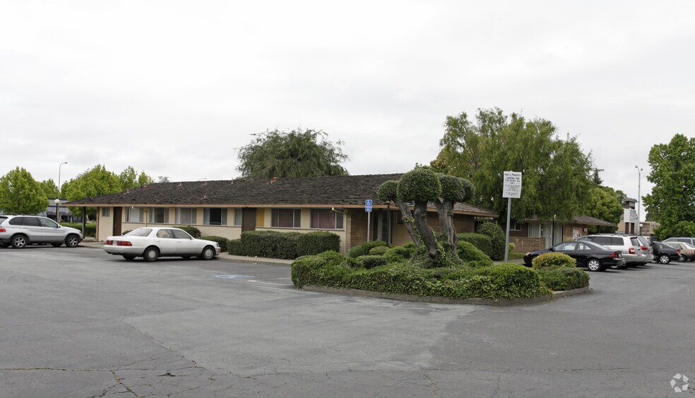 3200 Mowry Ave, Fremont, CA à vendre - Photo de l’immeuble – Image 3 sur 24