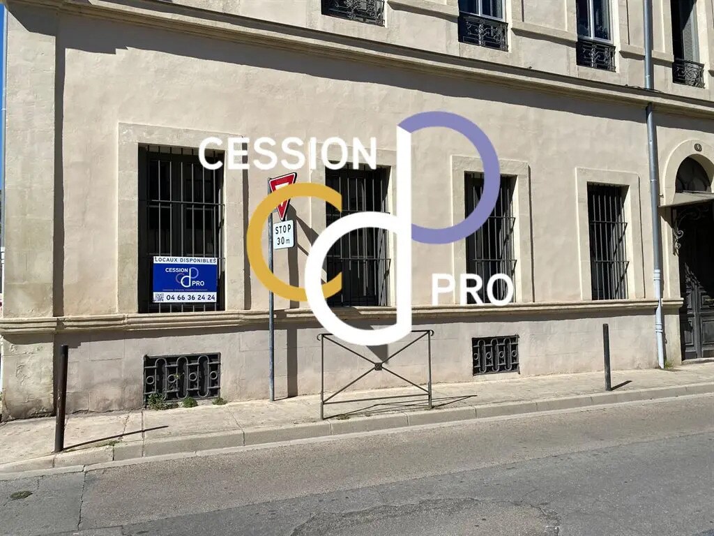 Bureau dans Nîmes à louer Photo de l’immeuble– Image 1 sur 10