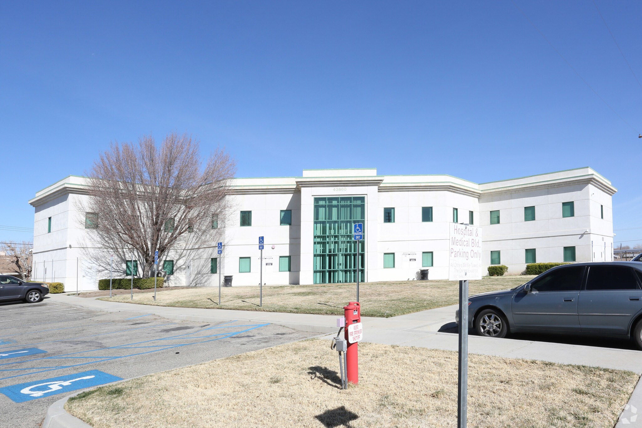 43860 10th Street W, Lancaster, CA à louer Photo principale– Image 1 sur 6