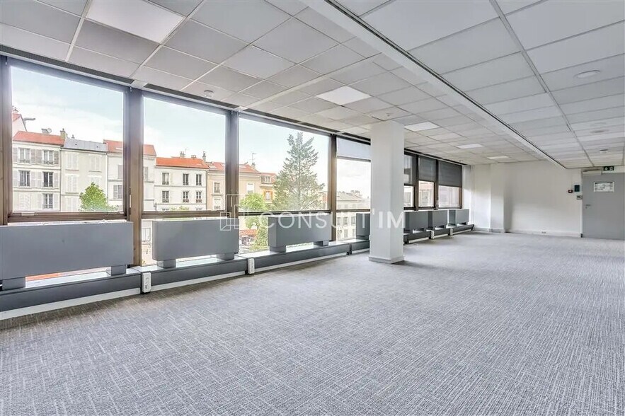 Bureau dans Saint-Cloud à louer - Photo de l’immeuble – Image 2 sur 8