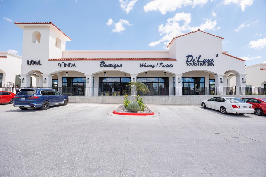 7451 Paseo Del Norte Blvd, El Paso, TX à vendre - Photo principale – Image 1 sur 3