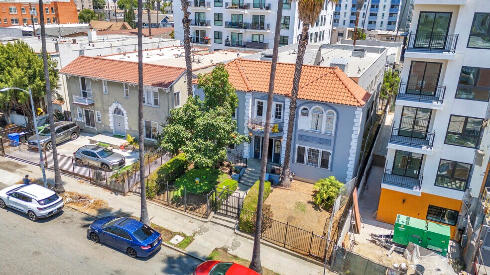 932 S Mariposa Ave, Los Angeles, CA à vendre - Photo de l’immeuble – Image 2 sur 12
