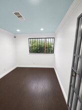 10835-10841 Santa Monica Blvd, Los Angeles, CA à louer Photo intérieure– Image 2 sur 3