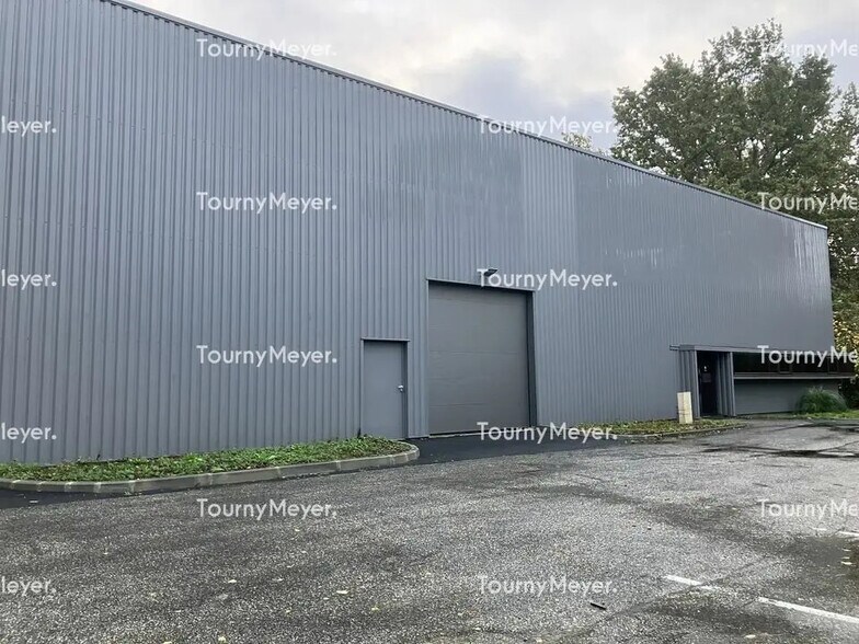 Local d’activités dans Bruges à louer - Photo de l’immeuble – Image 2 sur 9