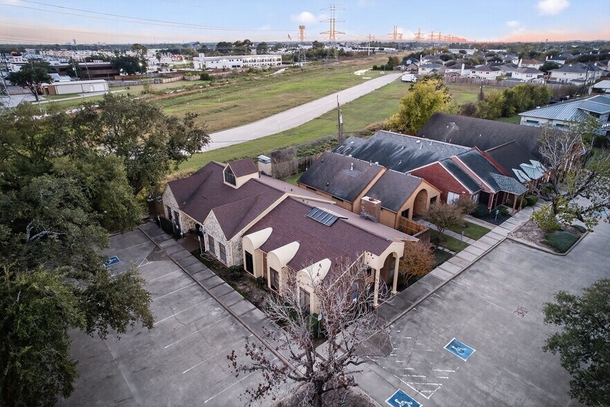 11111 Jones Rd, Houston, TX à vendre - Photo de l’immeuble – Image 2 sur 21
