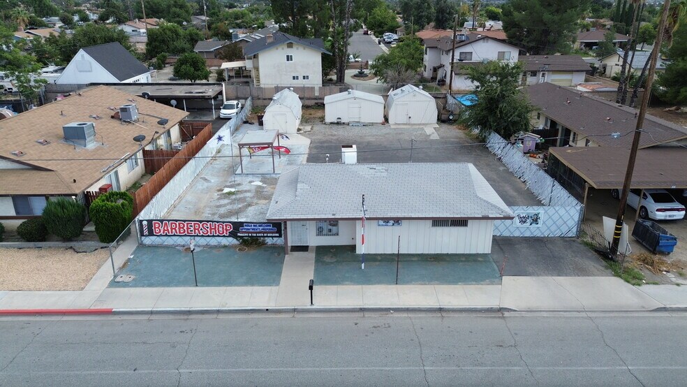 658 E Main St, San Jacinto, CA à vendre - Photo principale – Image 1 sur 17