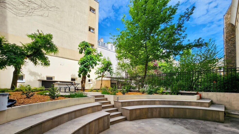 Bureau dans Neuilly-sur-Seine à louer - Photo de l’immeuble – Image 3 sur 9