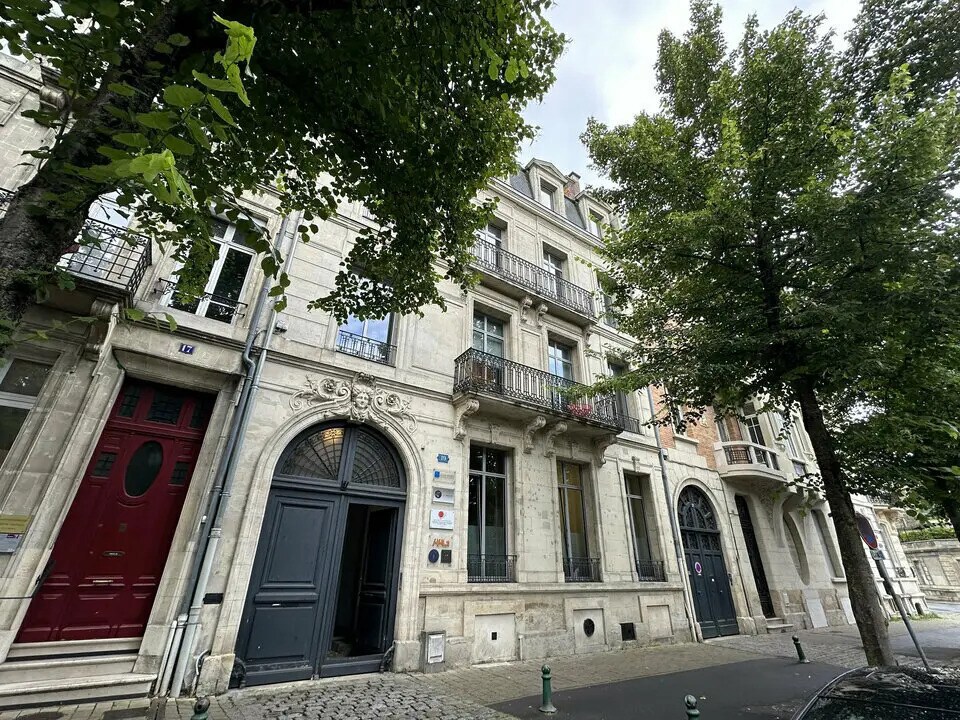 Bureau dans Reims à louer Photo de l’immeuble– Image 1 sur 6