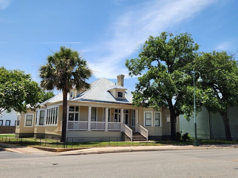 1249 S Saint Marys St, San Antonio, TX à vendre - Photo principale – Image 1 sur 14