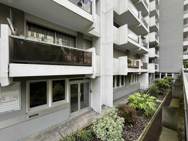 Plus de détails pour Bureau à vendre