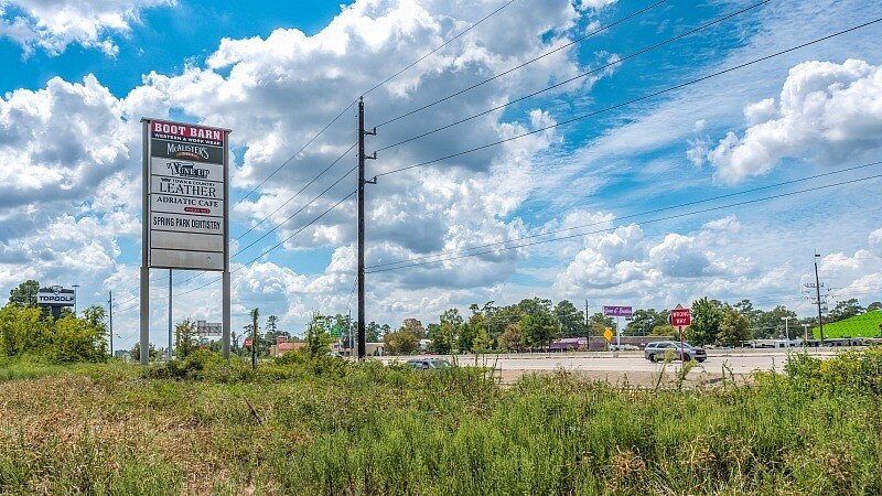 19750 Interstate 45, Spring, TX à louer - Photo de l’immeuble – Image 1 sur 12