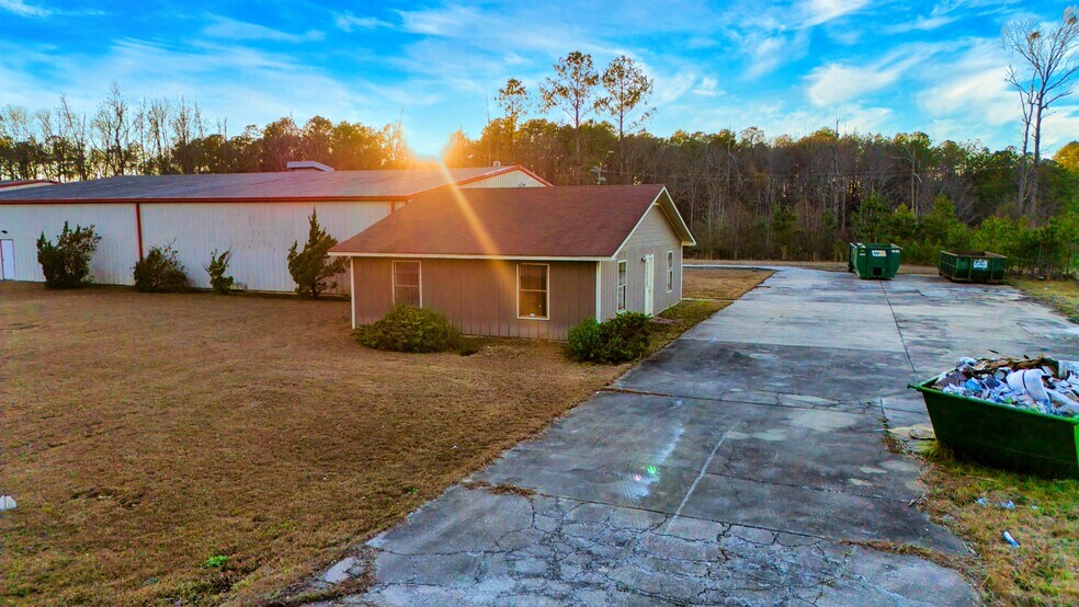 90 Bama Ln, Clanton, AL à vendre - Photo de l’immeuble – Image 3 sur 14
