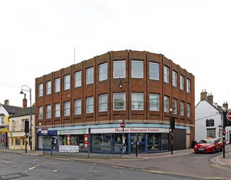 Plus de détails pour 4 High St, St. Neots - Local commercial à louer