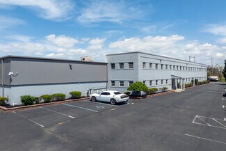 Plus de détails pour 6901 N Crescent Blvd, Pennsauken, NJ - Industriel/Logistique à louer