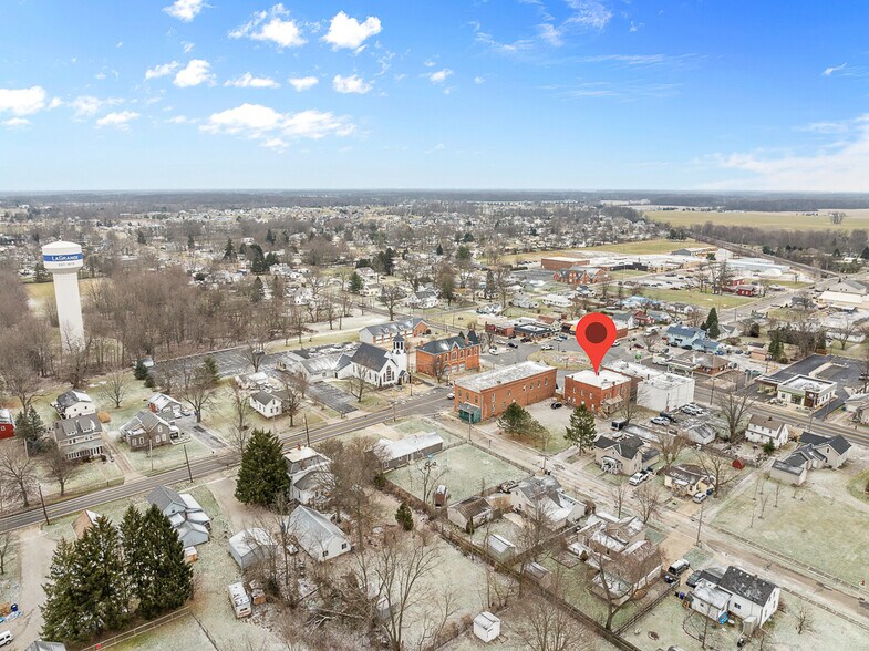 105 Public Sq, LaGrange, OH à louer - Photo de l’immeuble – Image 2 sur 20