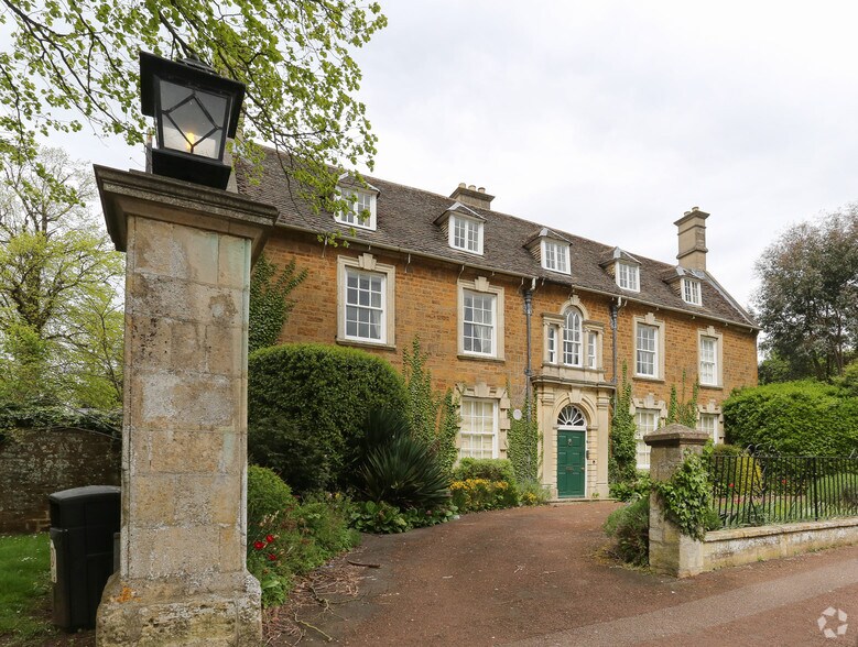 Squires Hill, Kettering à louer - Photo de l’immeuble – Image 2 sur 3