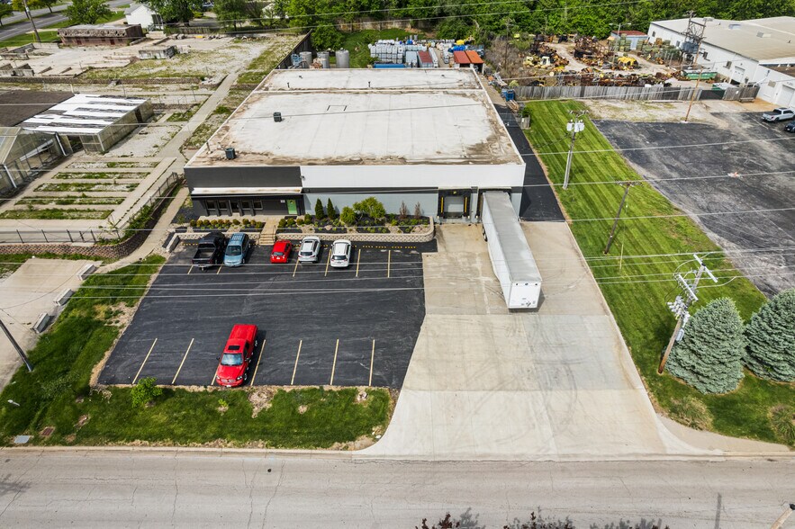 707 SW 10th St, Blue Springs, MO à louer - Photo de l’immeuble – Image 2 sur 6