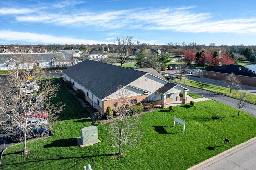 40 Clairedan Dr, Powell, OH à louer - Photo de l’immeuble – Image 3 sur 37