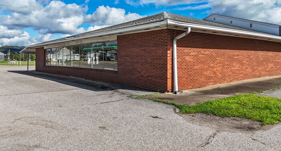38140 OH-7, Newport, OH à vendre - Photo de l’immeuble – Image 3 sur 39