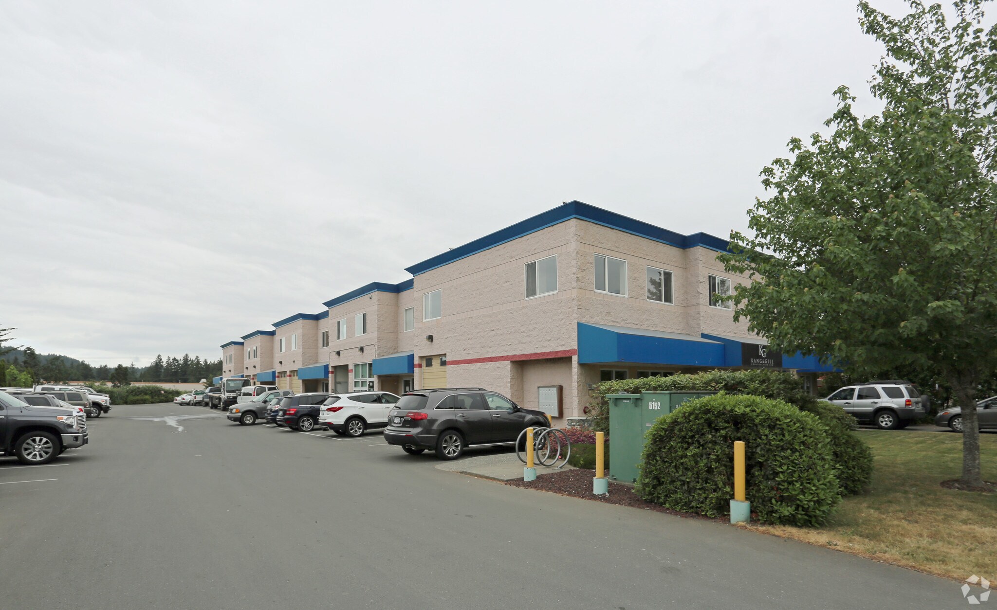 937 Dunford Ave, Langford, BC à louer Photo principale– Image 1 sur 6