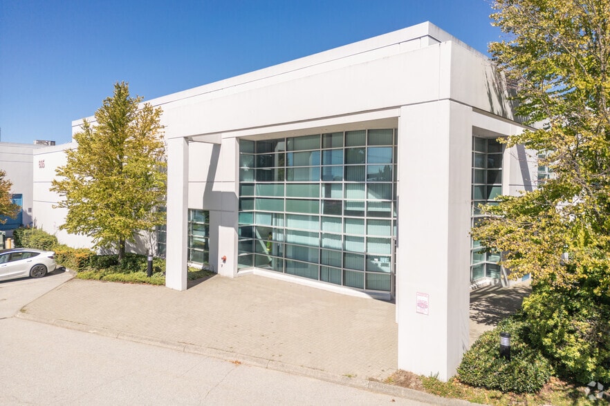 8755 Ash St, Vancouver, BC à louer - Photo principale – Image 3 sur 18