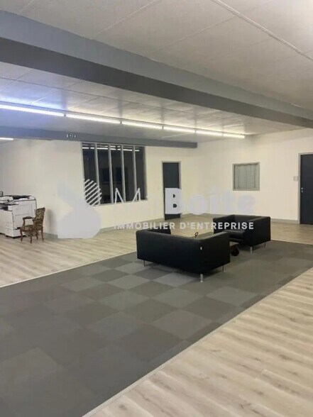 Bureau dans Balbigny à louer - Photo intérieure – Image 3 sur 5