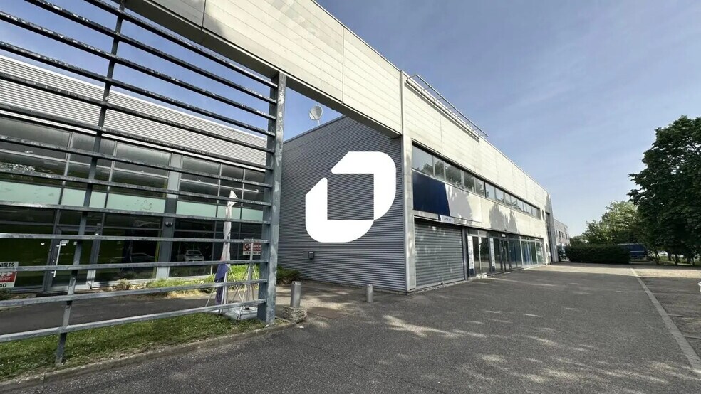 9 Rue Pierre Et Marie Curie, Ostwald à louer - Photo de l’immeuble – Image 2 sur 10