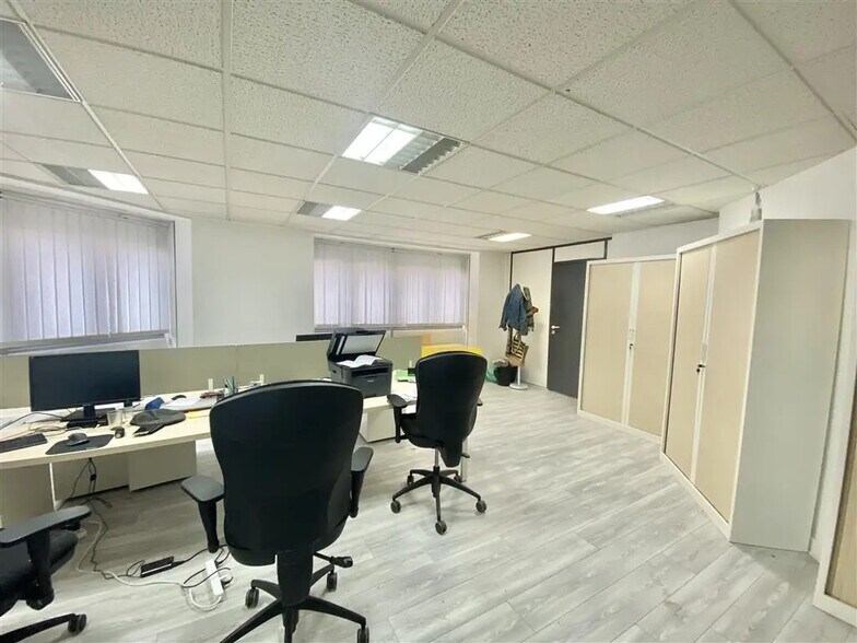 Bureau dans Boulogne-Billancourt à louer - Photo de l’immeuble – Image 2 sur 6