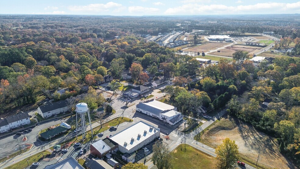 21 W Broad St, Hoschton, GA à vendre - Photo de l’immeuble – Image 3 sur 9