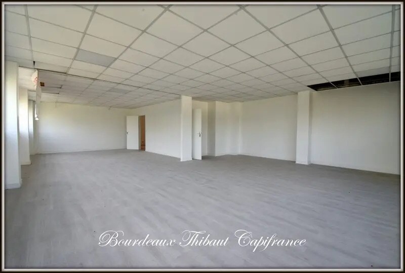 Local d'activités dans Trappes à vendre - Photo intérieure – Image 2 sur 10