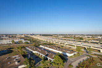 1000 N Post Oak Rd, Houston, TX - VUE AÉRIENNE  vue de carte - Image1