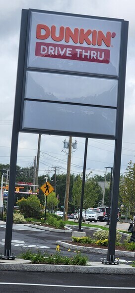 106-123 Sharon st, Stoughton, MA à louer - Photo de l’immeuble – Image 3 sur 3