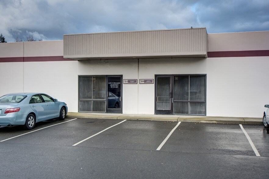 4740 E 2nd St, Benicia, CA à louer - Photo de l’immeuble – Image 3 sur 34