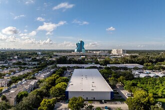 4701-4759 SW 51 St, Davie, FL - VUE AÉRIENNE  vue de carte - Image1