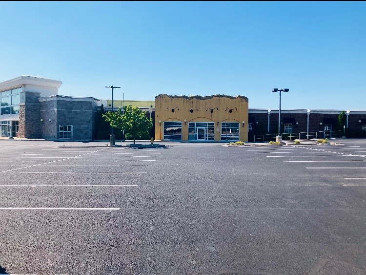 7301 Maplecrest Rd, Fort Wayne, IN à louer - Photo de l’immeuble – Image 2 sur 5