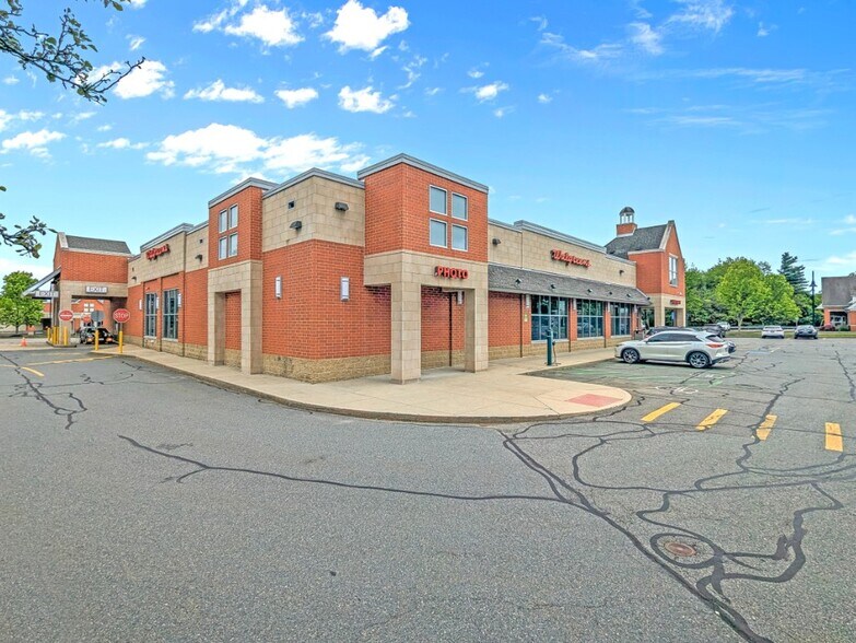 121 Main St, Foxboro, MA à vendre - Photo de l’immeuble – Image 3 sur 7