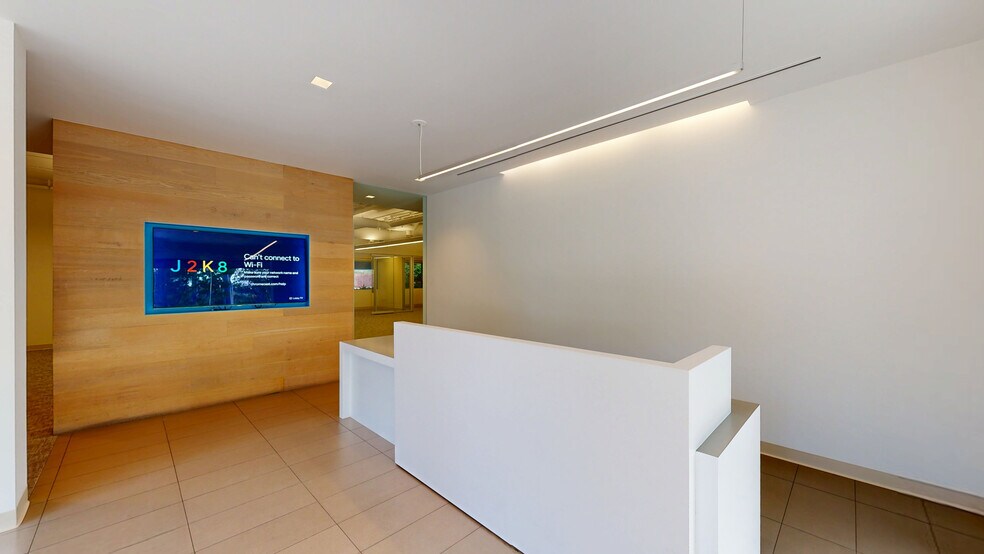 2220 N University Dr, Newport Beach, CA à louer - Numérisation 3D Matterport – Image 2 sur 24