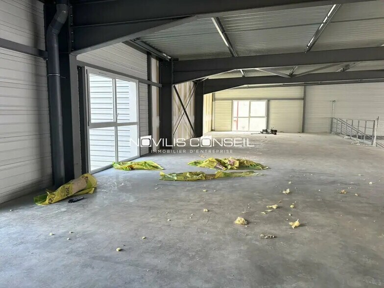 Local d’activités dans Launaguet à louer - Photo de l’immeuble – Image 3 sur 17