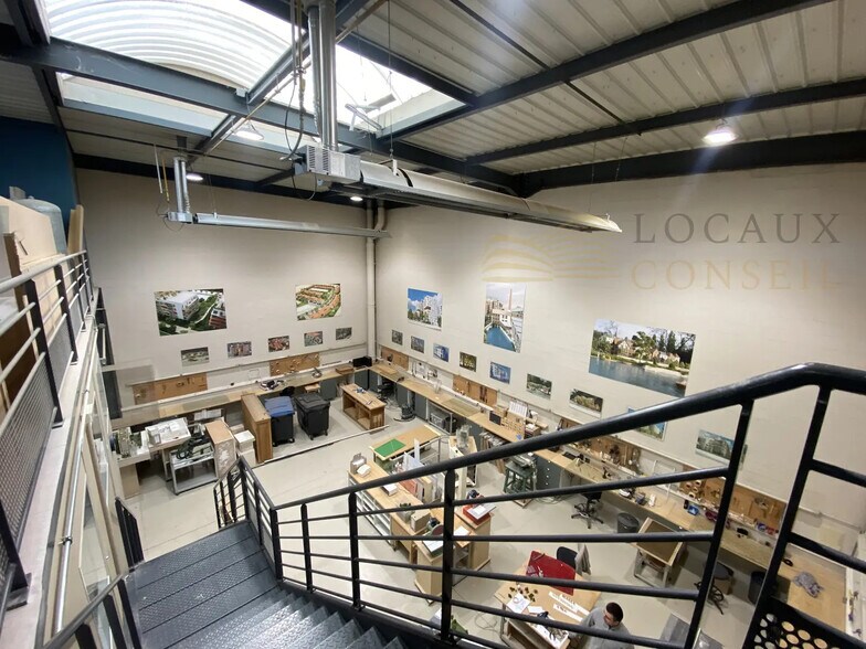 Local d'activités dans SAINT-OUEN-L'AUMONE à vendre - Photo de l’immeuble – Image 3 sur 6