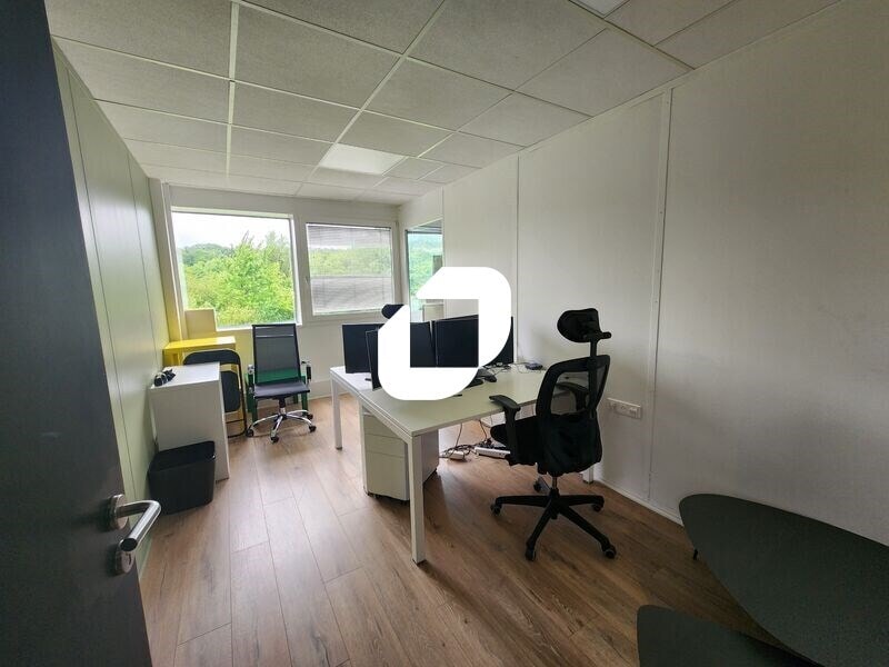 Bureau dans Bièvres à louer Photo intérieure– Image 1 sur 6