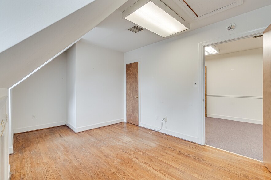 217-219 N Washington St, Alexandria, VA à vendre - Photo de l’immeuble – Image 3 sur 10